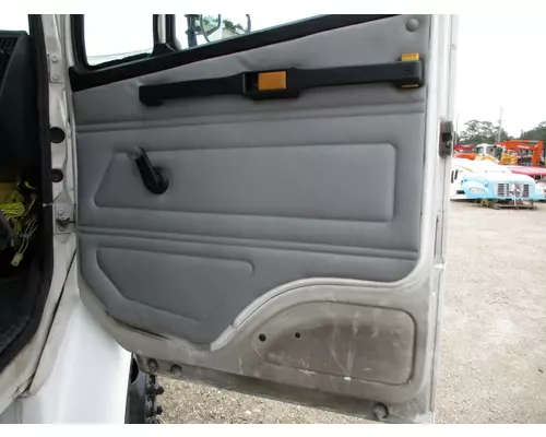 FREIGHTLINER FL60 DOOR ASSEMBLY, FRONT