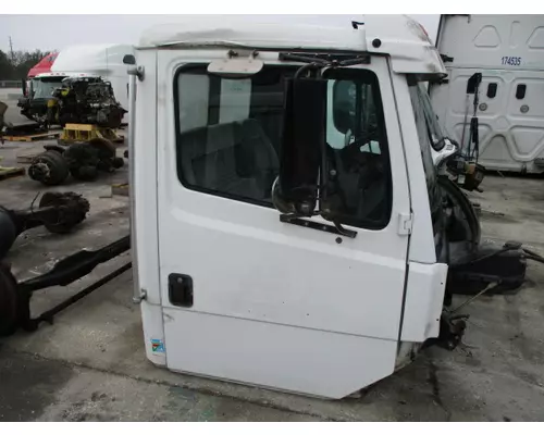 FREIGHTLINER FL60 DOOR ASSEMBLY, FRONT