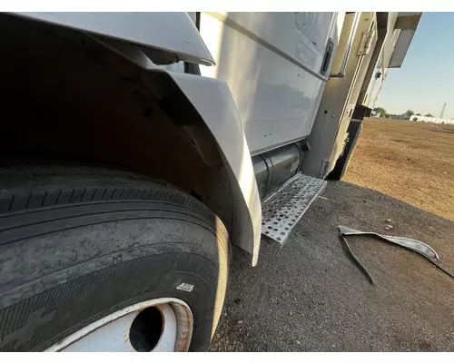 FREIGHTLINER FL60 Fender Extension
