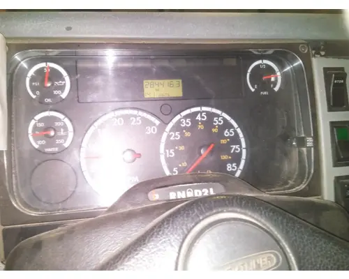 FREIGHTLINER FL60 GAUGE CLUSTER