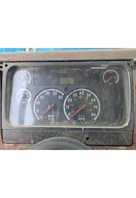 FREIGHTLINER FL60 GAUGE CLUSTER