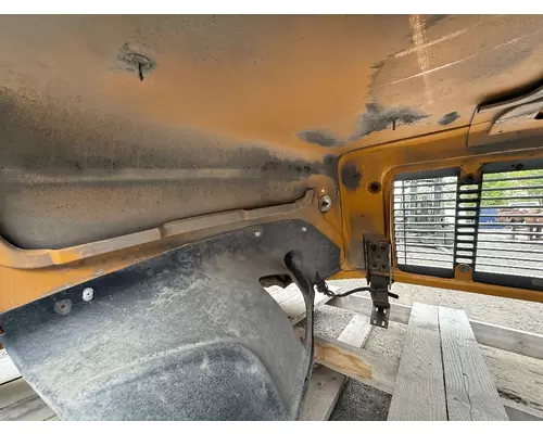 FREIGHTLINER FL60 Hood