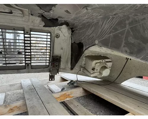 FREIGHTLINER FL60 Hood