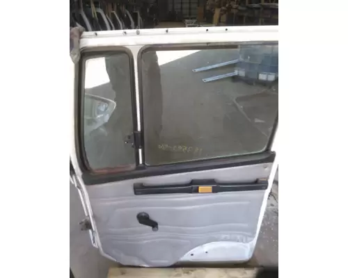 FREIGHTLINER FL70 1991-2005 DOOR ASSEMBLY, FRONT