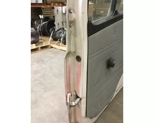 FREIGHTLINER FL70 1991-2005 DOOR ASSEMBLY, FRONT