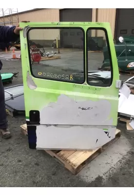 FREIGHTLINER FL70 1991-2005 DOOR ASSEMBLY, FRONT
