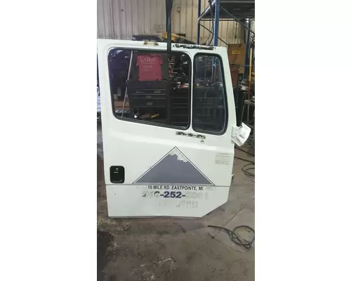 FREIGHTLINER FL70 1991-2005 DOOR ASSEMBLY, FRONT