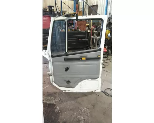 FREIGHTLINER FL70 1991-2005 DOOR ASSEMBLY, FRONT