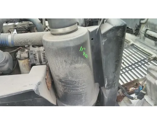 FREIGHTLINER FL70 AIR CLEANER