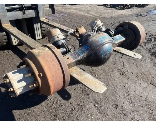 FREIGHTLINER FL70 Axle Assembly, Rear