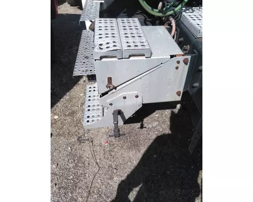 FREIGHTLINER FL70 BATTERY BOX