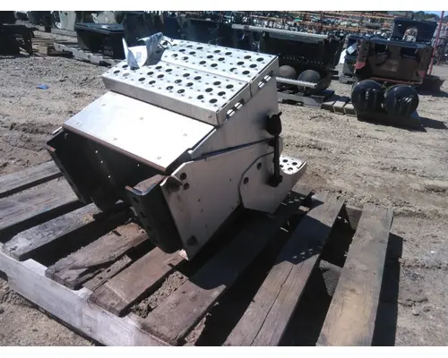 FREIGHTLINER FL70 BATTERY BOX
