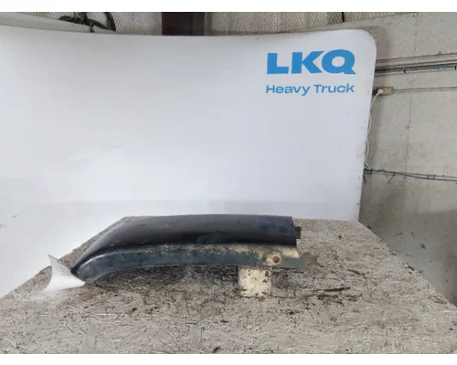 FREIGHTLINER FL70 BUMPER END
