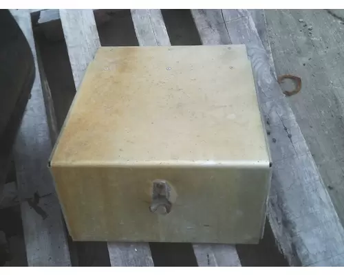 FREIGHTLINER FL70 Battery Box