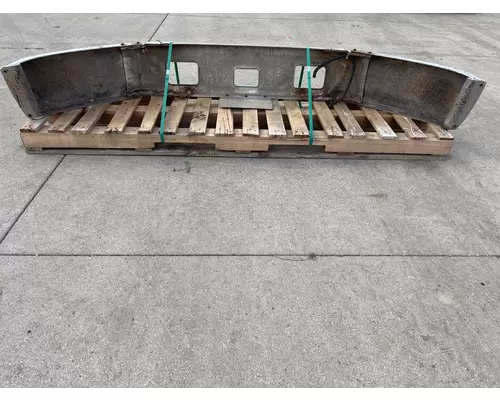 FREIGHTLINER FL70 Bumper Assembly, Front