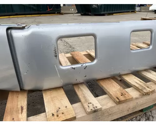 FREIGHTLINER FL70 Bumper Assembly, Front