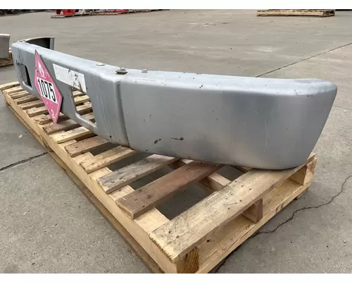 FREIGHTLINER FL70 Bumper Assembly, Front