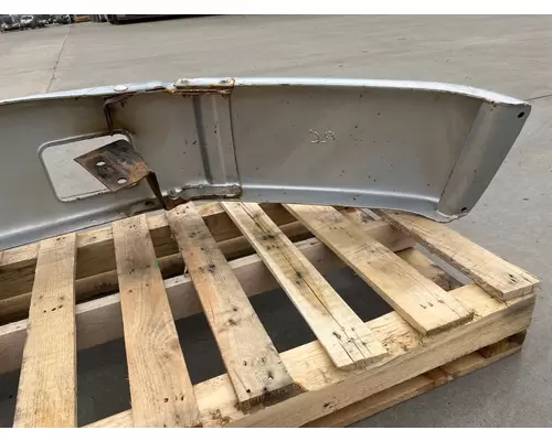 FREIGHTLINER FL70 Bumper Assembly, Front