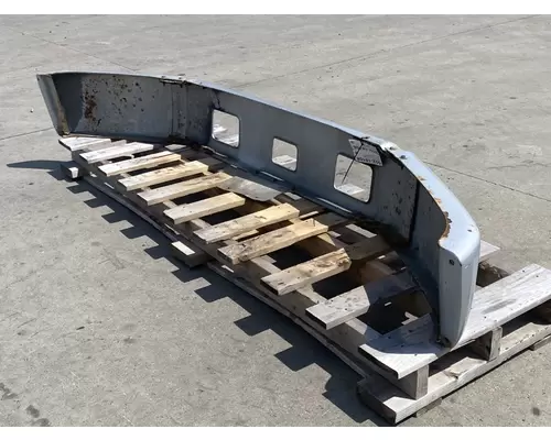 FREIGHTLINER FL70 Bumper Assembly, Front