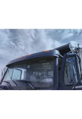 FREIGHTLINER FL70 CAB CLIP