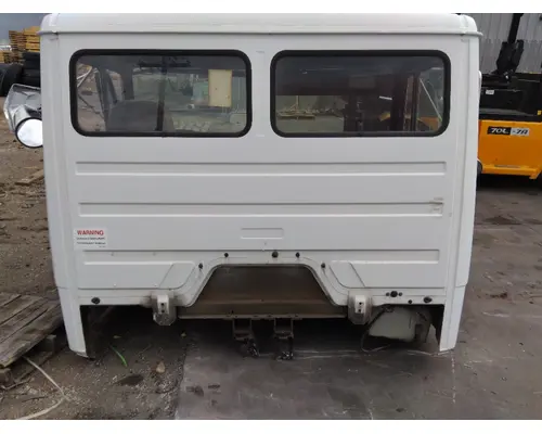 FREIGHTLINER FL70 CAB