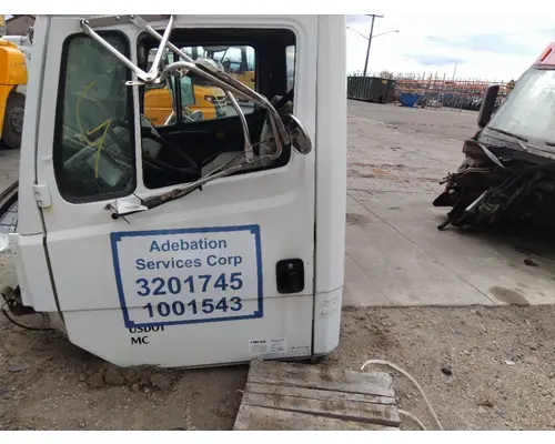 FREIGHTLINER FL70 CAB