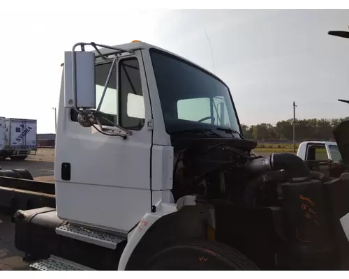 FREIGHTLINER FL70 CAB