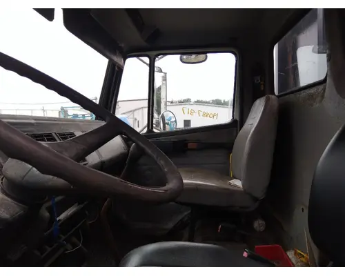 FREIGHTLINER FL70 CAB