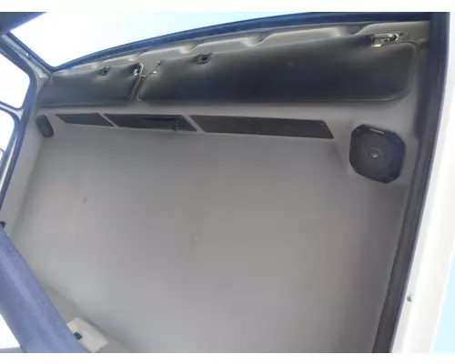 FREIGHTLINER FL70 Cab Clip