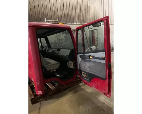 FREIGHTLINER FL70 Cab