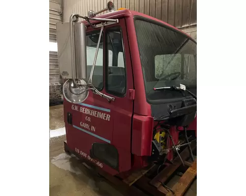 FREIGHTLINER FL70 Cab