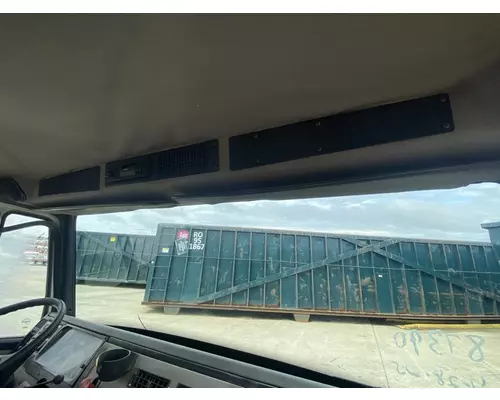 FREIGHTLINER FL70 Cab
