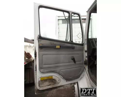 FREIGHTLINER FL70 Cab