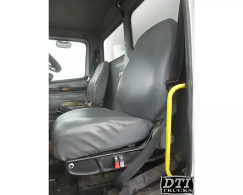 FREIGHTLINER FL70 Cab