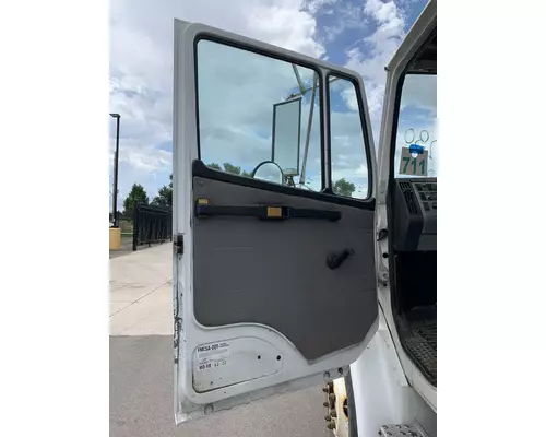 FREIGHTLINER FL70 Cab