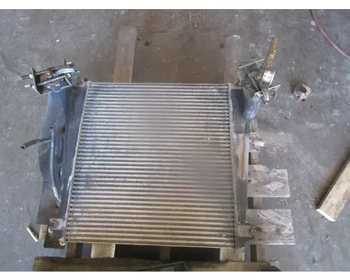 FREIGHTLINER FL70 Charge Air Cooler (ATAAC)