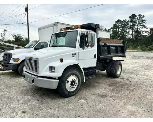 FREIGHTLINER FL70 Complete Vehicle