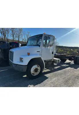 FREIGHTLINER FL70 Complete Vehicle