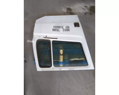 FREIGHTLINER FL70 DOOR ASSEMBLY, FRONT