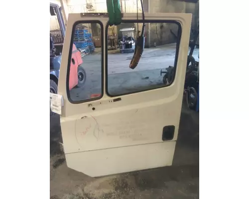 FREIGHTLINER FL70 DOOR ASSEMBLY, FRONT