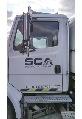 FREIGHTLINER FL70 DOOR ASSEMBLY, FRONT