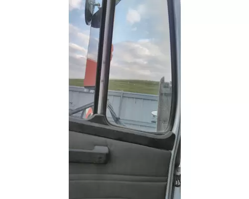 FREIGHTLINER FL70 DOOR ASSEMBLY, FRONT