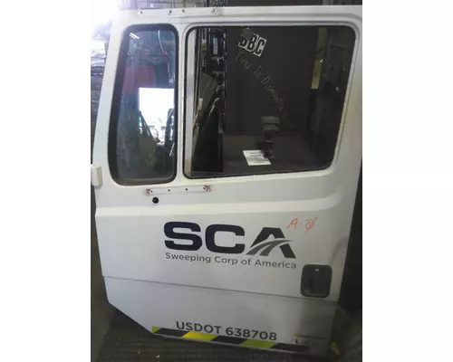 FREIGHTLINER FL70 DOOR ASSEMBLY, FRONT
