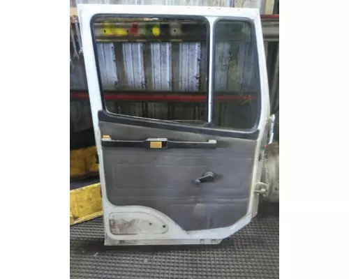 FREIGHTLINER FL70 DOOR ASSEMBLY, FRONT