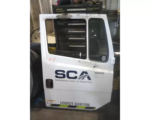FREIGHTLINER FL70 DOOR ASSEMBLY, FRONT