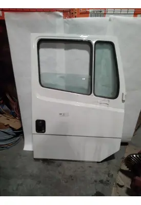 FREIGHTLINER FL70 DOOR-FRONT