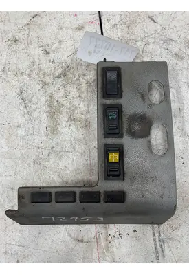 FREIGHTLINER FL70 Dash / Console Switch