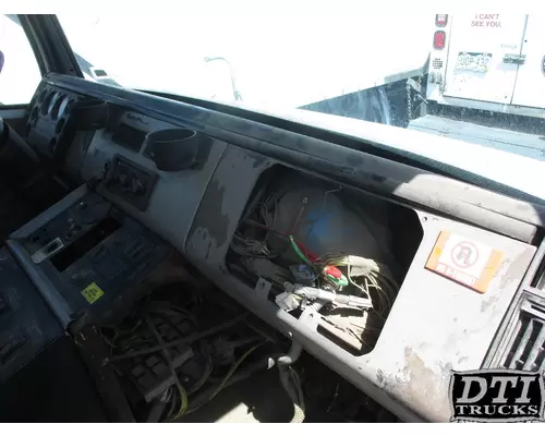 FREIGHTLINER FL70 Dash Assembly