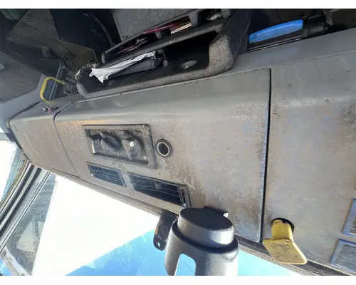 FREIGHTLINER FL70 Dash Assembly