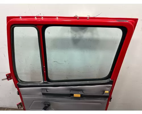 FREIGHTLINER FL70 Door Assembly, Front
